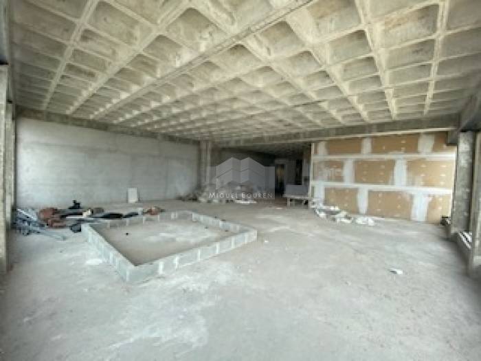 SALA COMERCIAL COM 126M² EMPRESARIAL ALFRED NOBEL - ILHA DO LEITE  VENDA