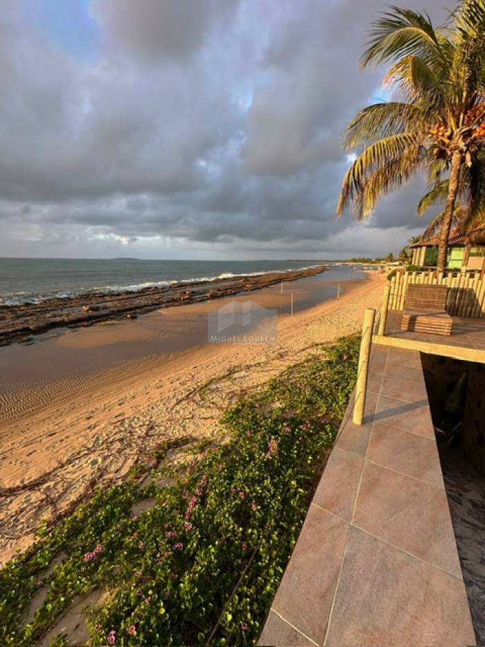 CASA BEIRA MAR - SERRAMBI - 550M²