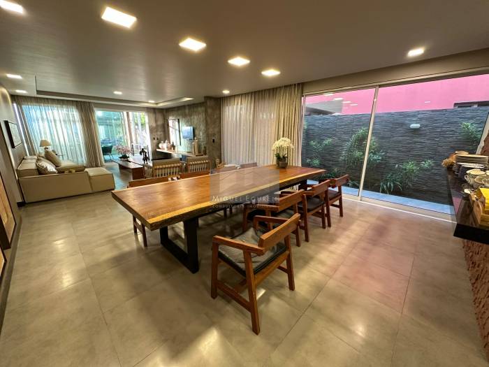 CASA BEIRA MAR - SERRAMBI - 550M²