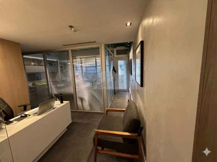 EMPRESARIAL CHARLES DARWIN - SALA COM 51M² - VENDA 