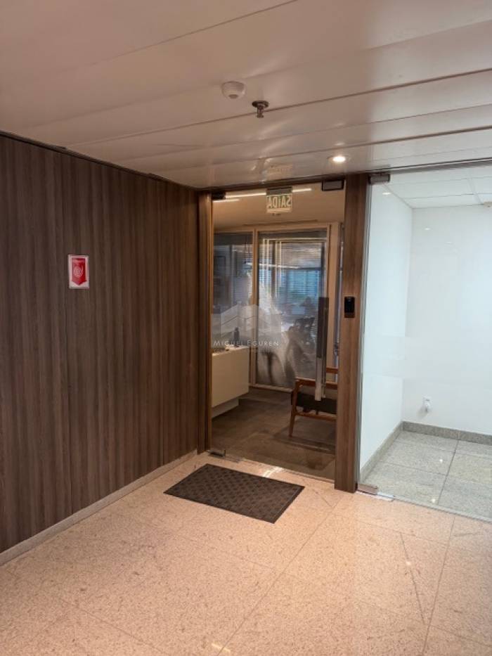 EMPRESARIAL CHARLES DARWIN - SALA COM 51M² - VENDA 